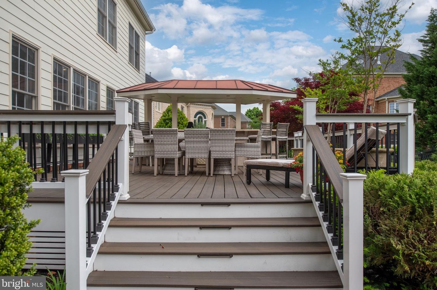 15701 Spyglass Hill Loop, Gainesville VA  20155-3226 exterior