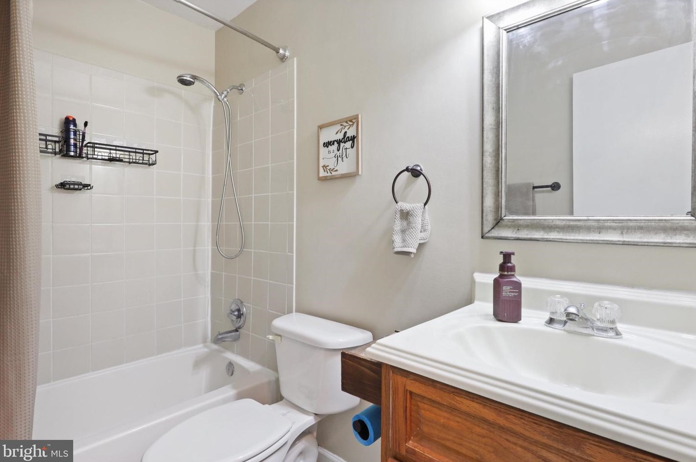 13567 Princedale Dr, Woodbridge VA  22193-3771 exterior