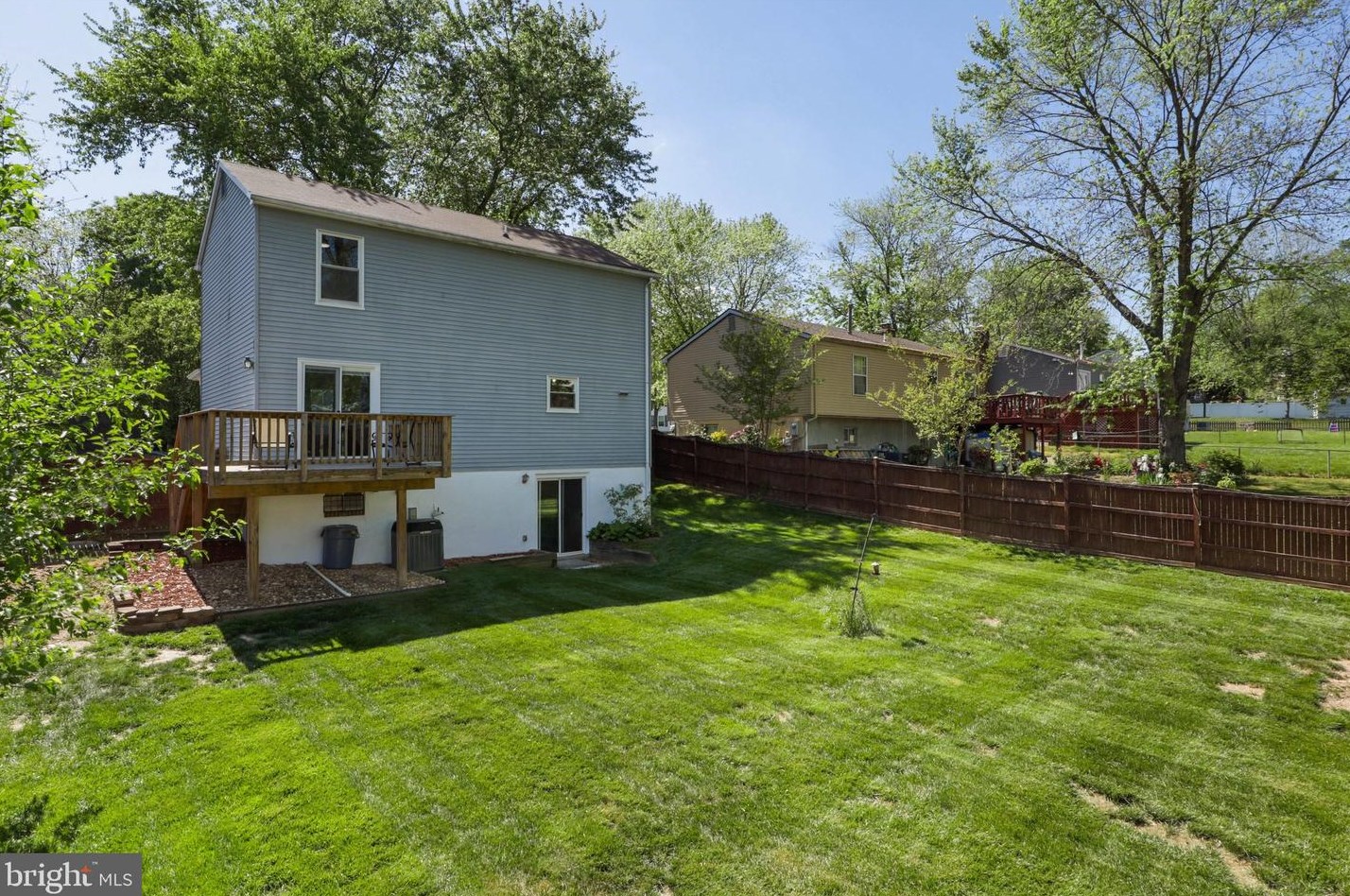 13567 Princedale Dr, Woodbridge VA  22193-3771 exterior
