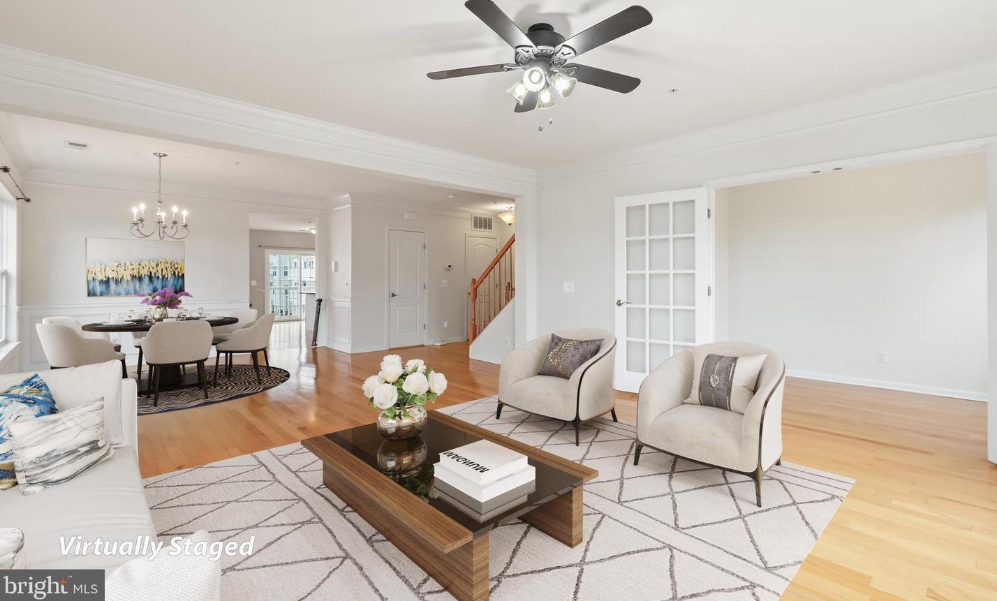 15352 Kensington Park Dr, Woodbridge VA  22191-6571 exterior