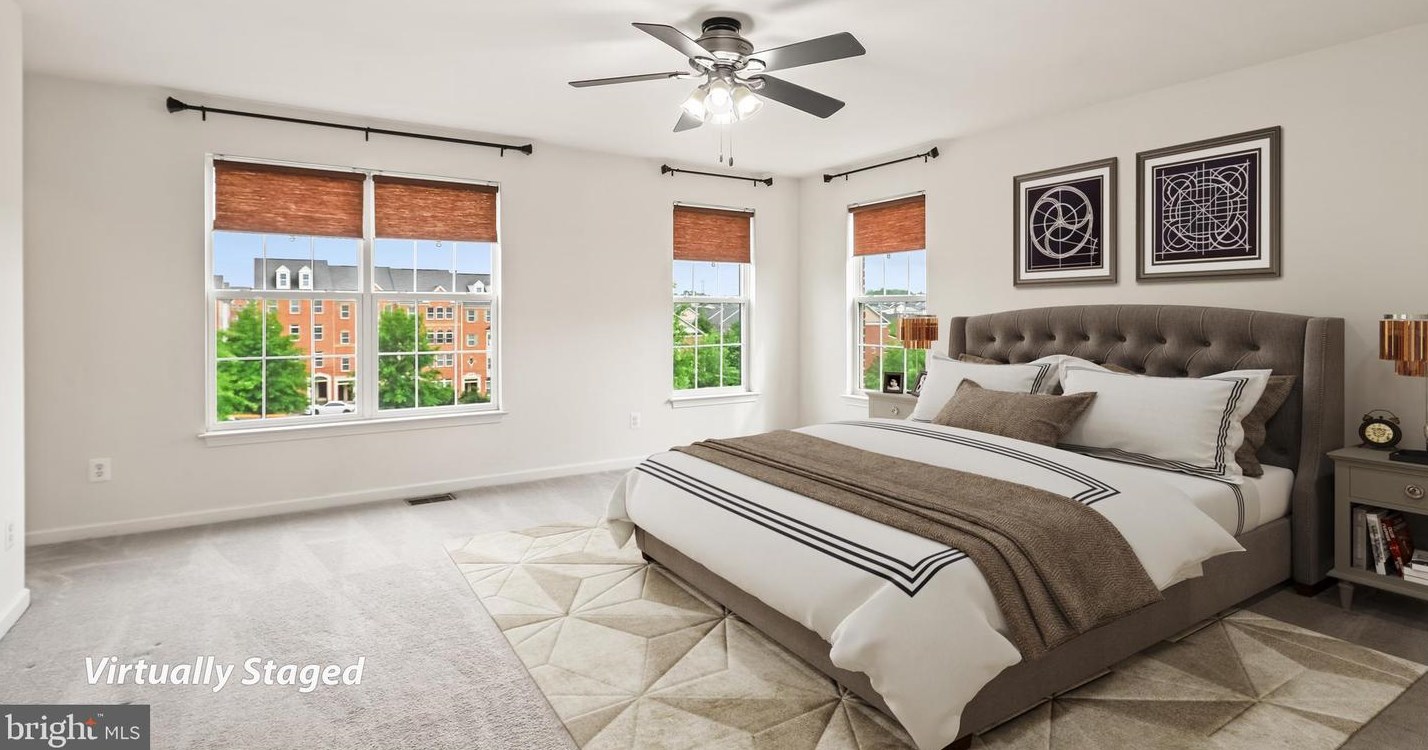 15352 Kensington Park Dr, Woodbridge VA  22191-6571 exterior