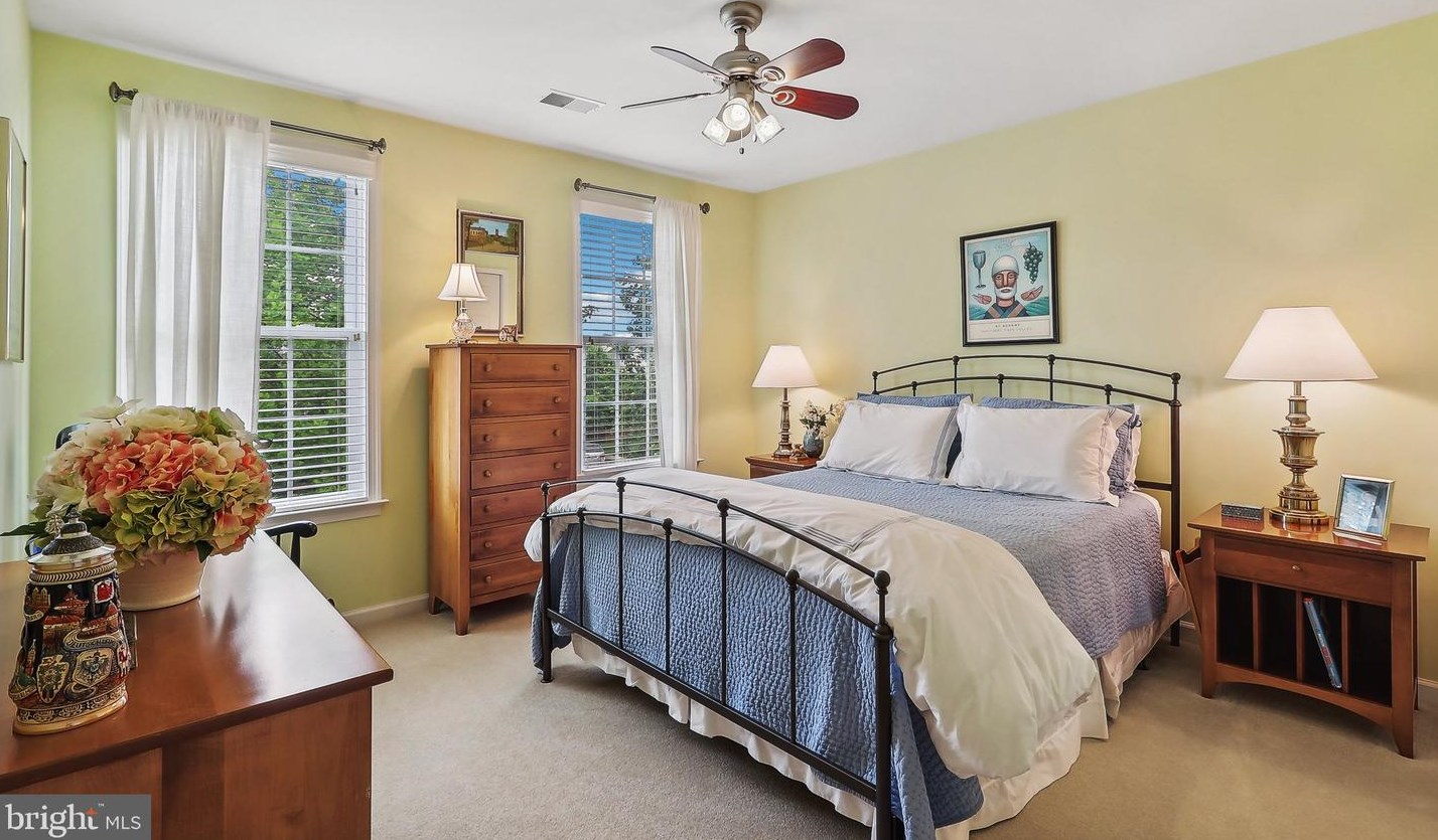 4712 Glass Mountain Way, Haymarket VA  20169-8146 exterior