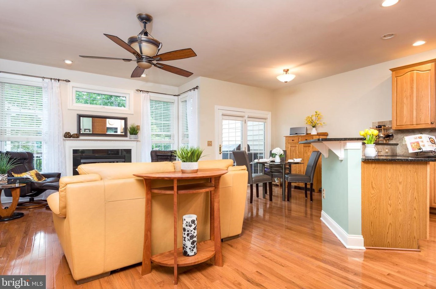 15752 Cool Spring Dr, Haymarket VA  20169-5419 exterior