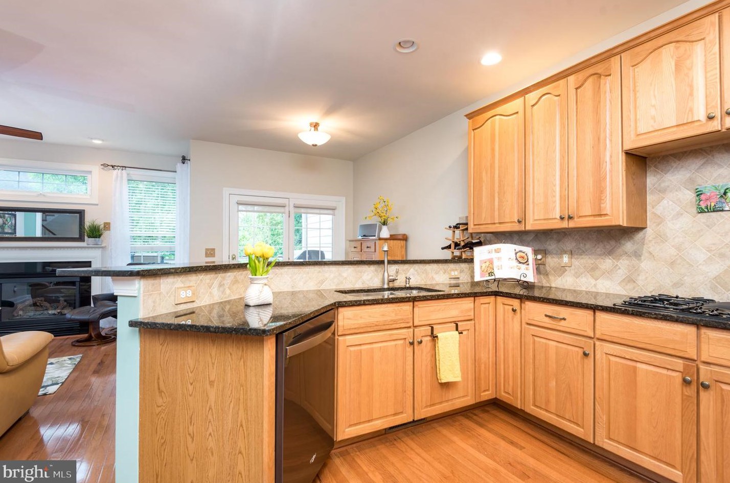 15752 Cool Spring Dr, Haymarket VA  20169-5419 exterior