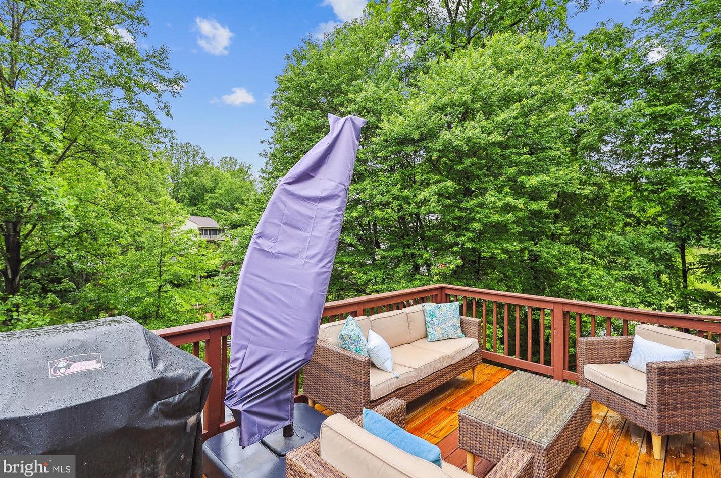 15540 Golf Club Dr, Dumfries VA  22025-1116 exterior
