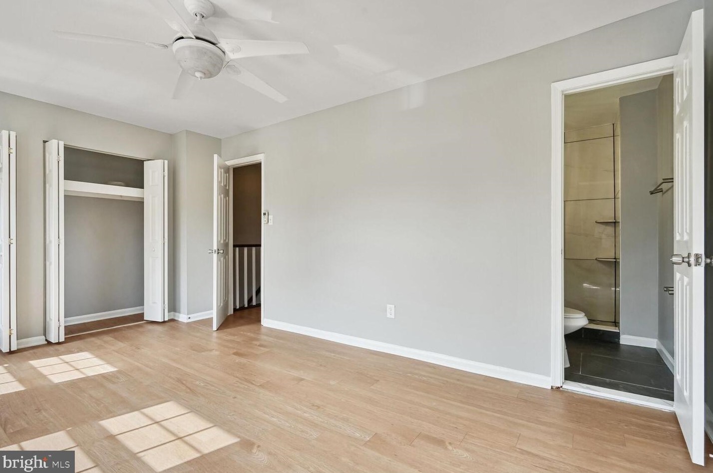 2094 Pilgrim Dr, Woodbridge VA  22192-2319 exterior