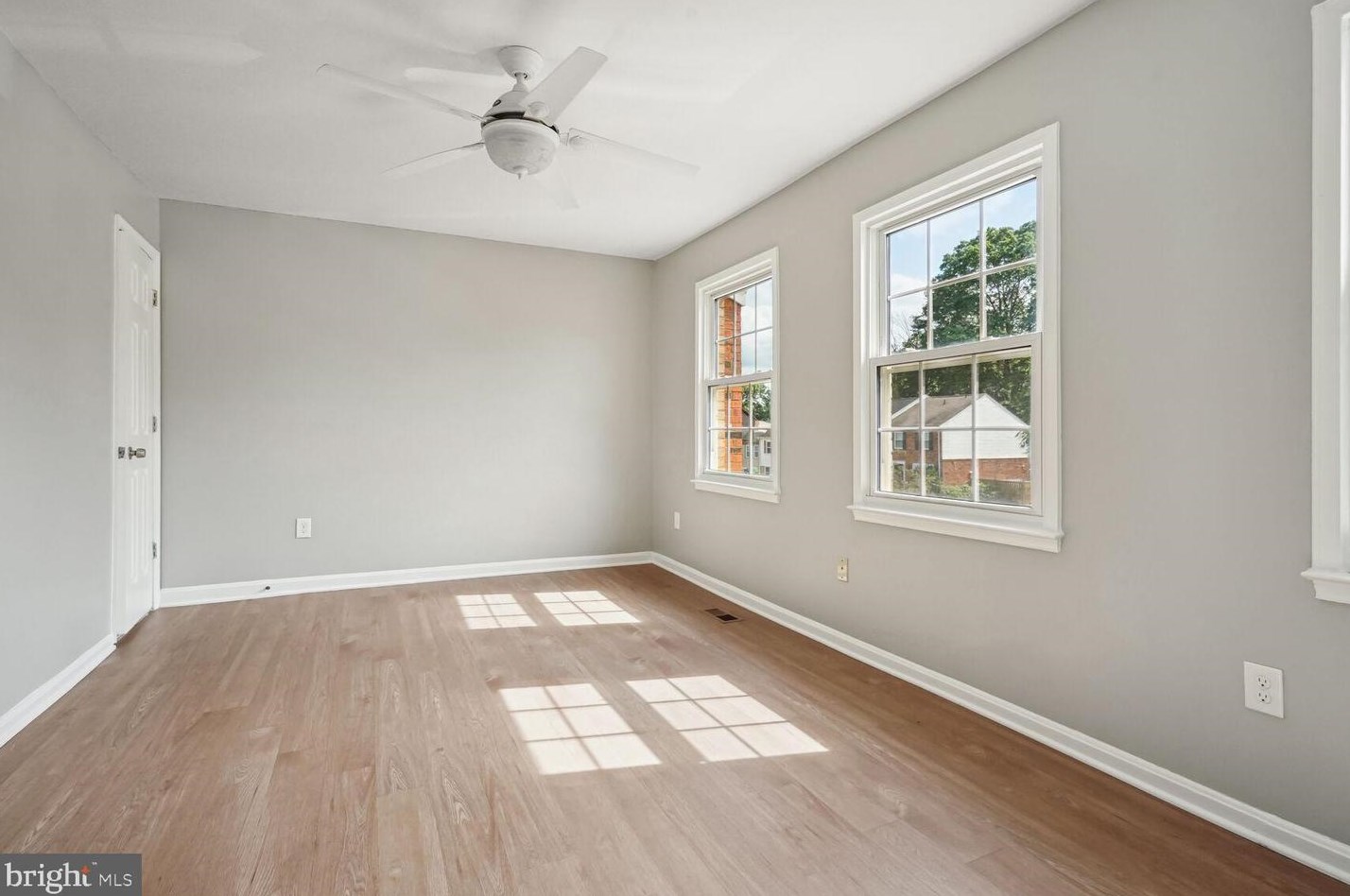 2094 Pilgrim Dr, Woodbridge VA  22192-2319 exterior