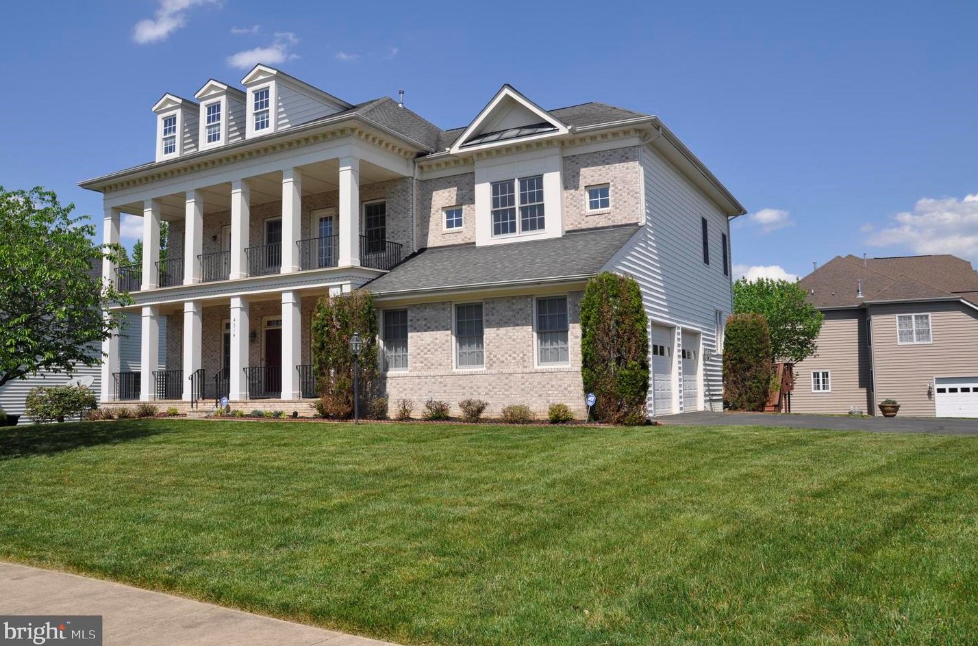 4314 Newbold Ct, Woodbridge VA  22192-5558 exterior