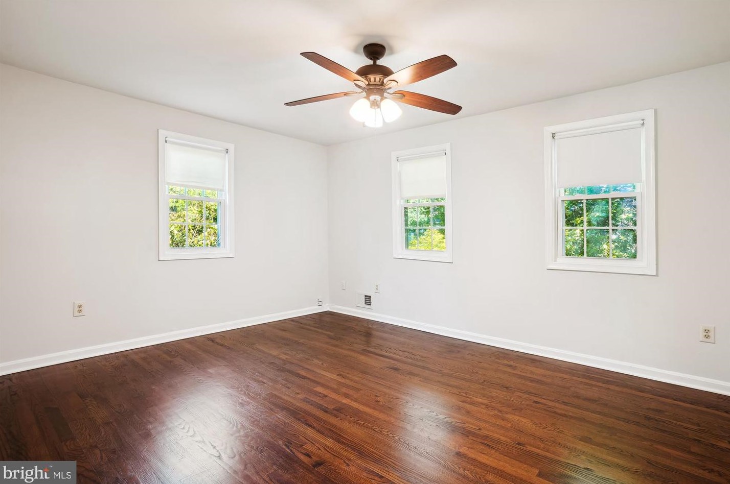 13185 Putnam Cir, Woodbridge VA  22191-1028 exterior