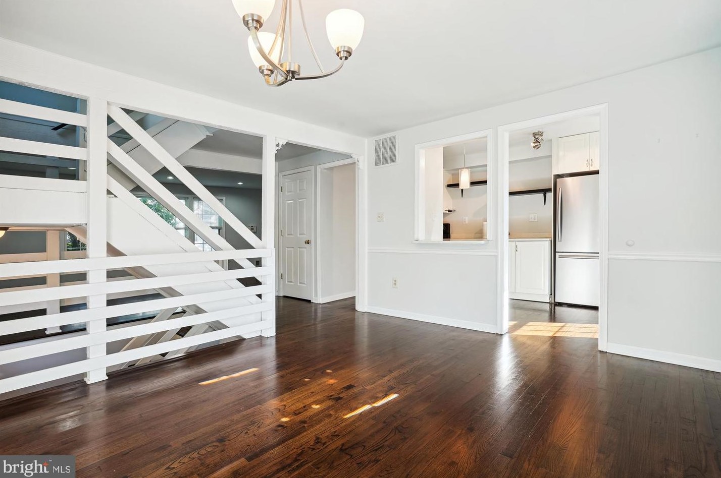 13185 Putnam Cir, Woodbridge VA  22191-1028 exterior