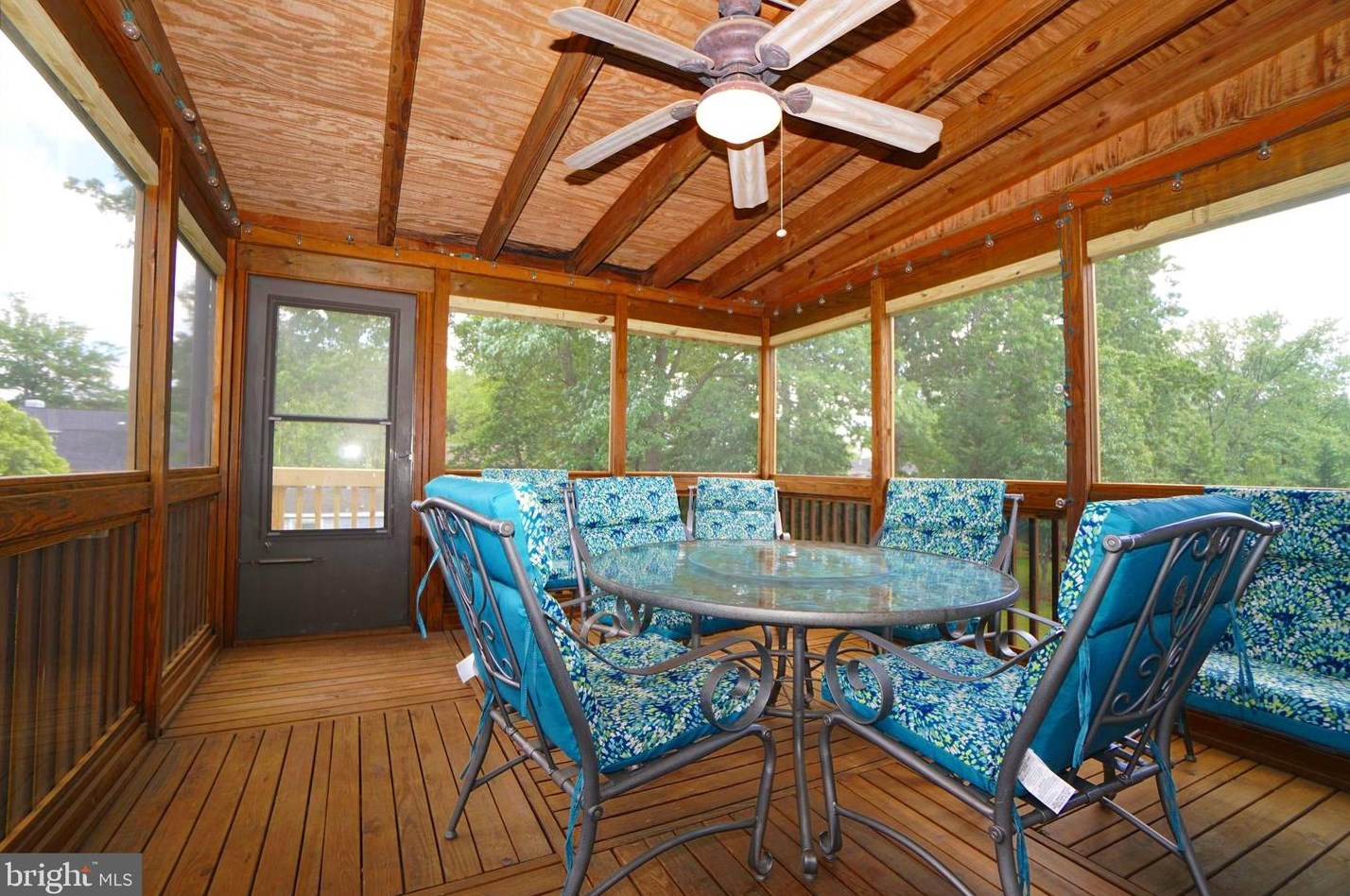 14897 Cordell Ave, Woodbridge VA  22193-1909 exterior