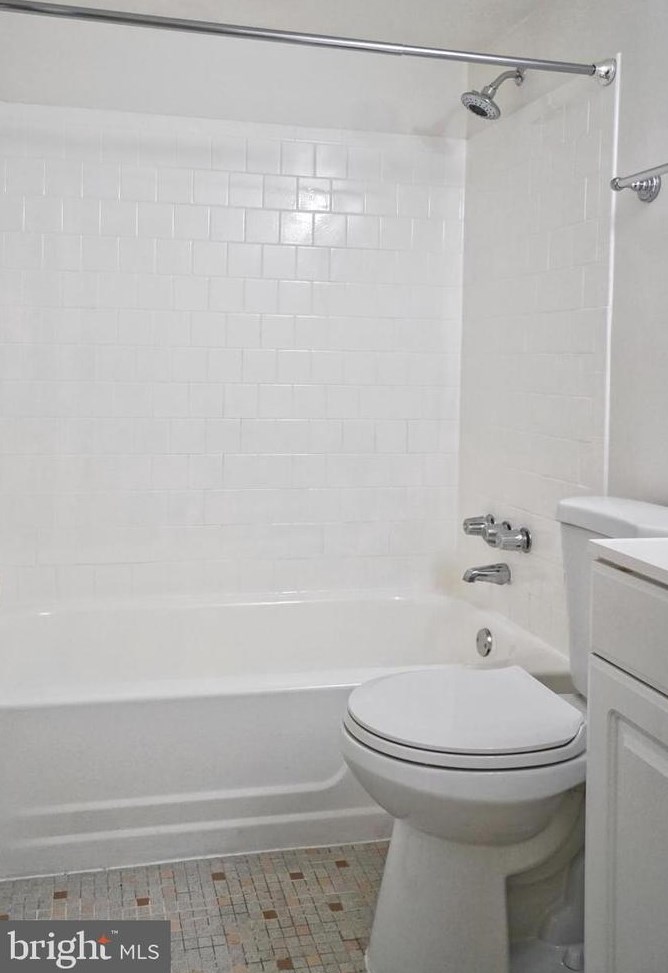 14897 Cordell Ave, Woodbridge VA  22193-1909 exterior