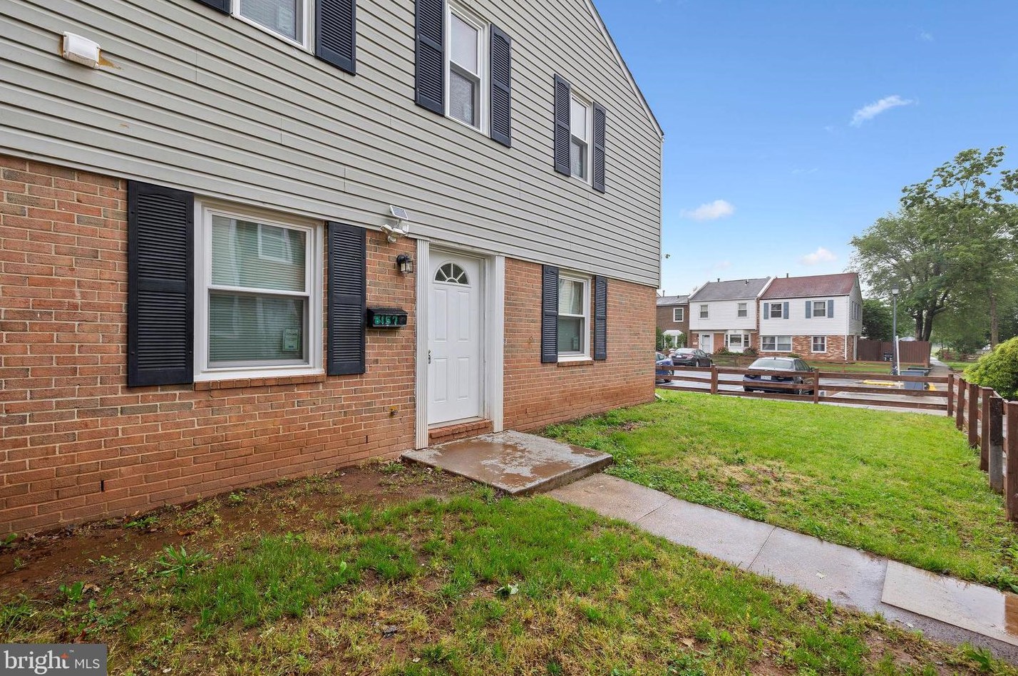 8157 Community Dr, Manassas VA  20109-3555 exterior