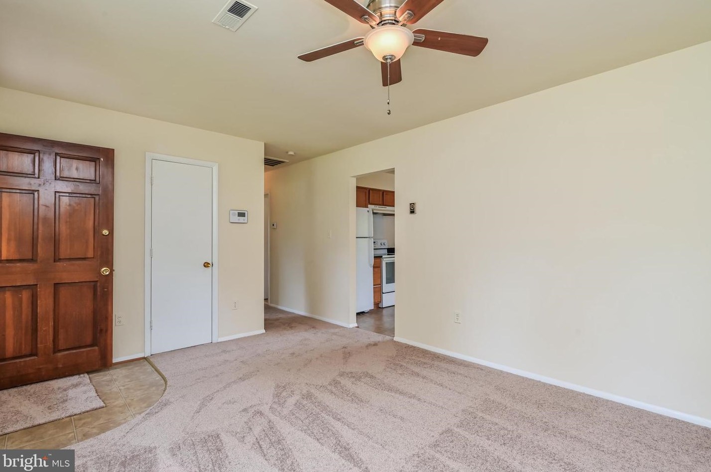 1501 Woodside Dr, Woodbridge VA  22191-3040 exterior