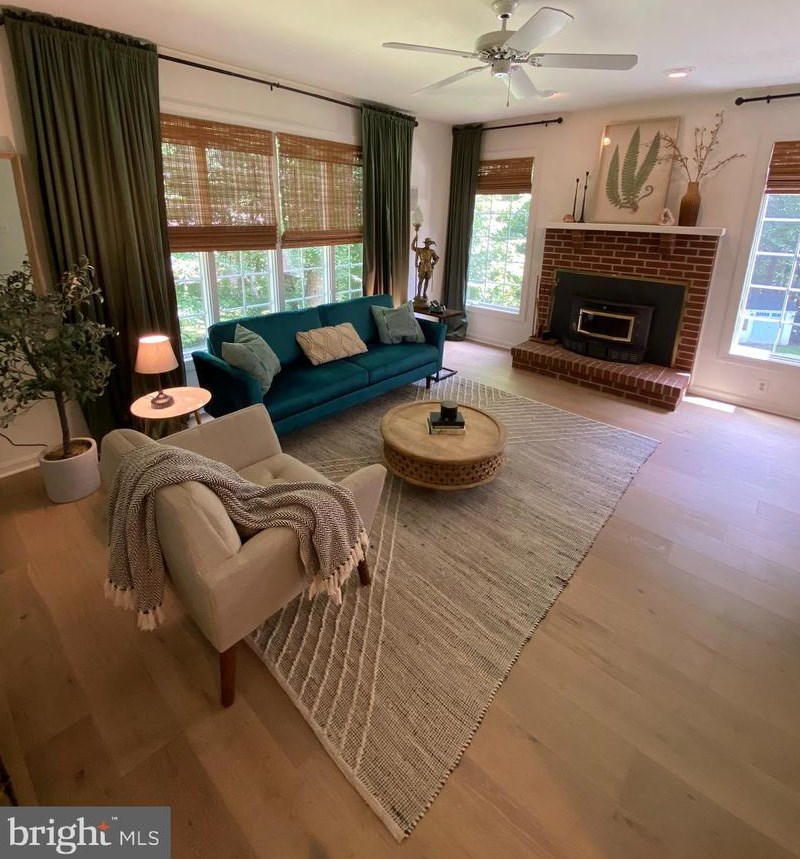 13071 Pershing Dr, Manassas VA  20112-3694 exterior
