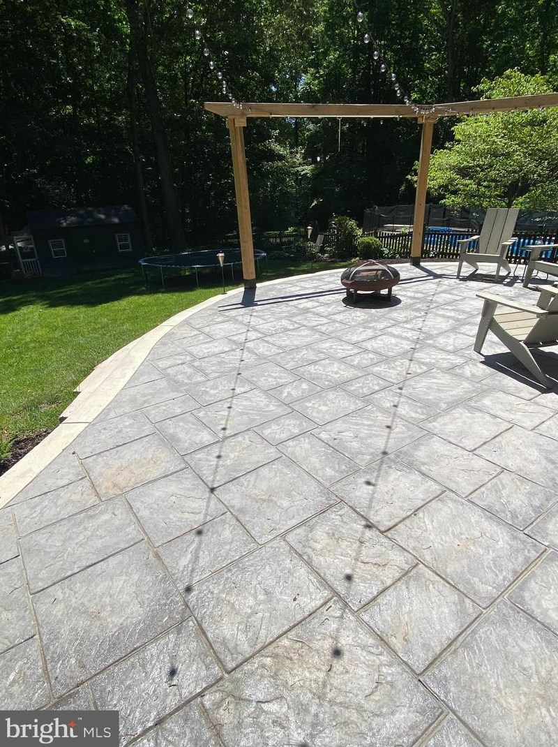 13071 Pershing Dr, Manassas VA  20112-3694 exterior