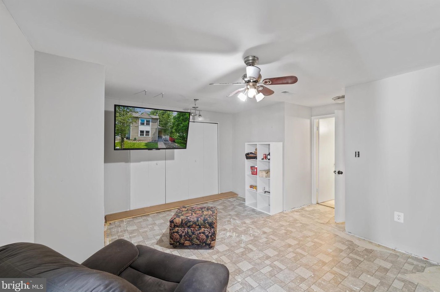 15199 Valley Stream Dr, Woodbridge VA  exterior