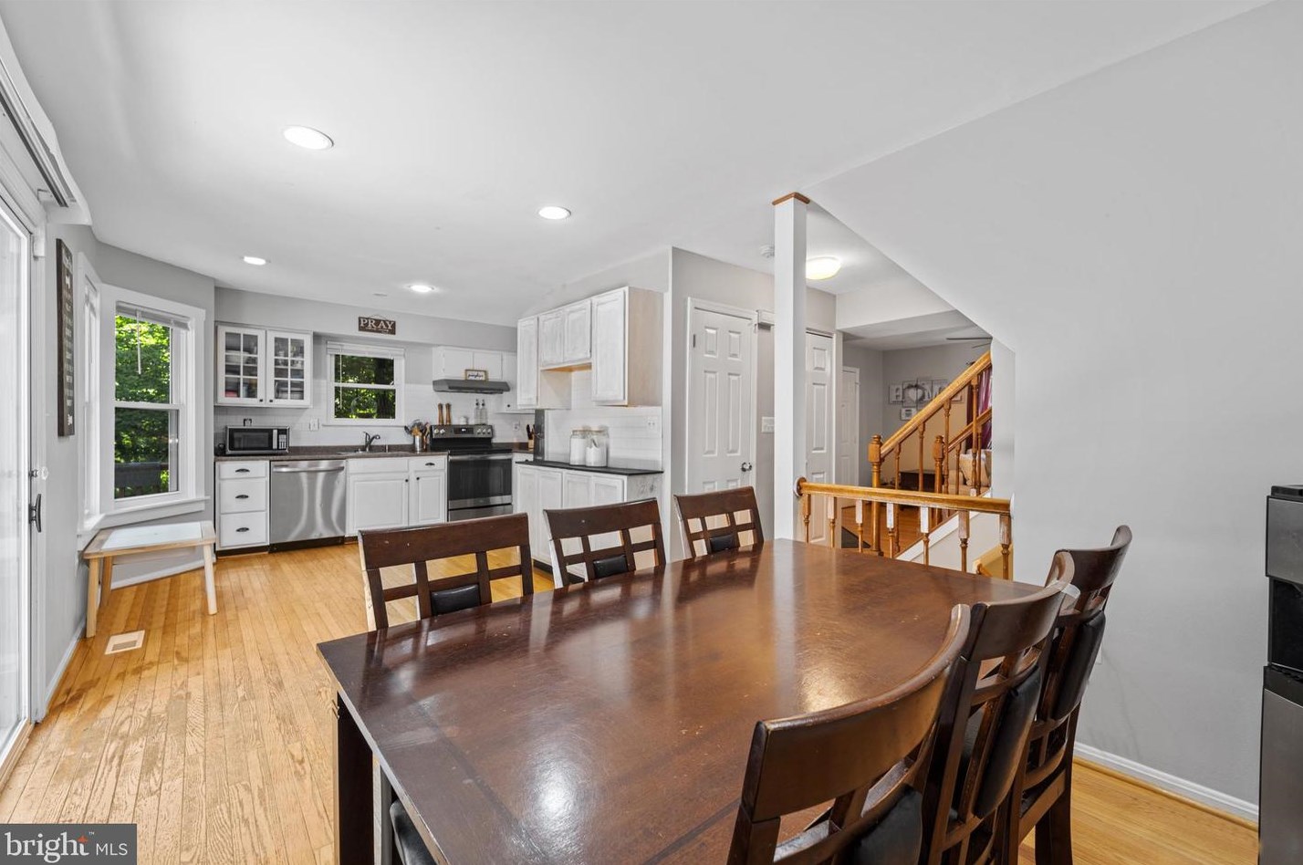 15199 Valley Stream Dr, Woodbridge VA  exterior