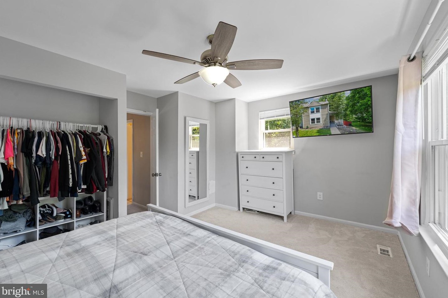 15199 Valley Stream Dr, Woodbridge VA  exterior