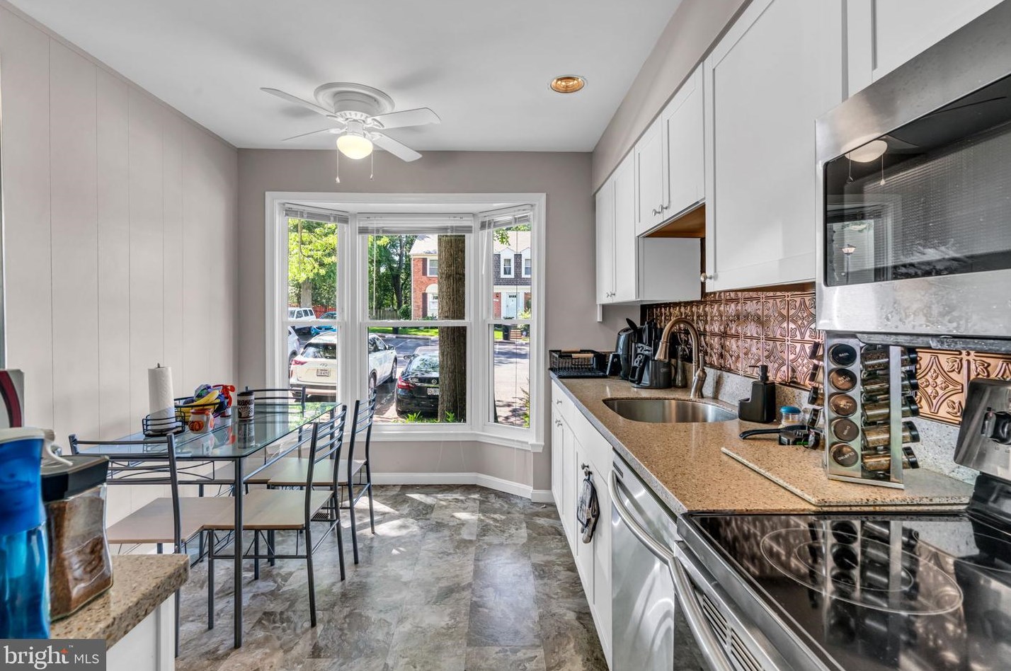 1919 Mariner Ln, Woodbridge VA  22192-2329 exterior