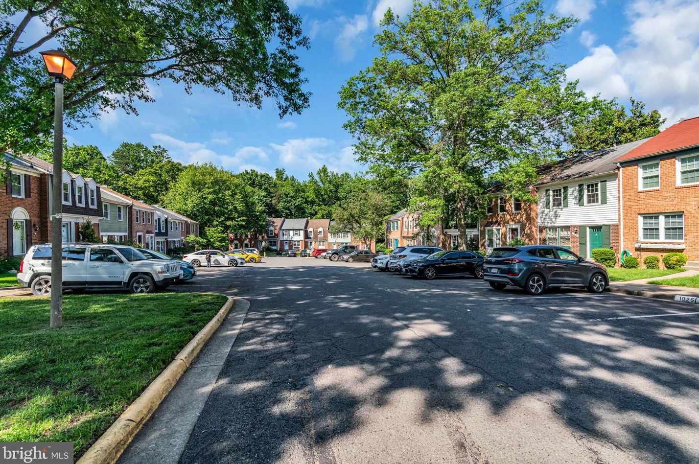 1919 Mariner Ln, Woodbridge VA  22192-2329 exterior