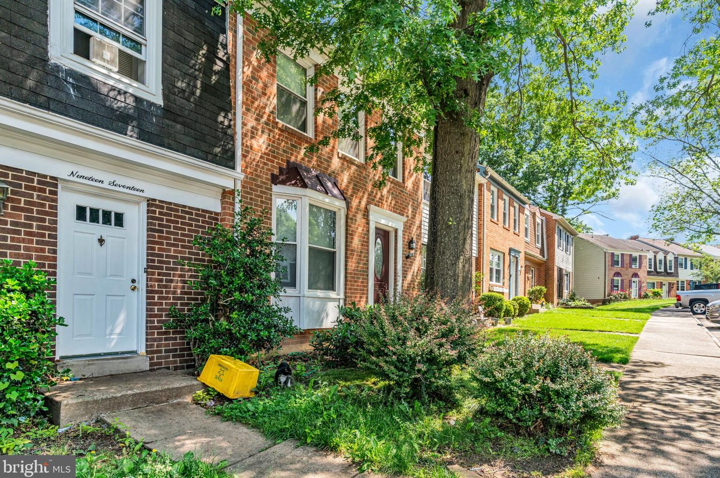 1919 Mariner Ln, Woodbridge VA  22192-2301 exterior