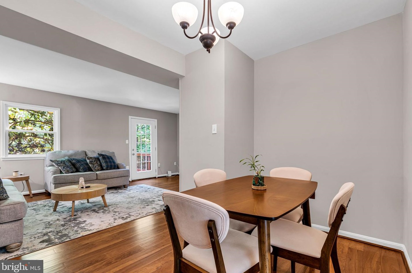 1919 Mariner Ln, Woodbridge VA  22192-2329 exterior