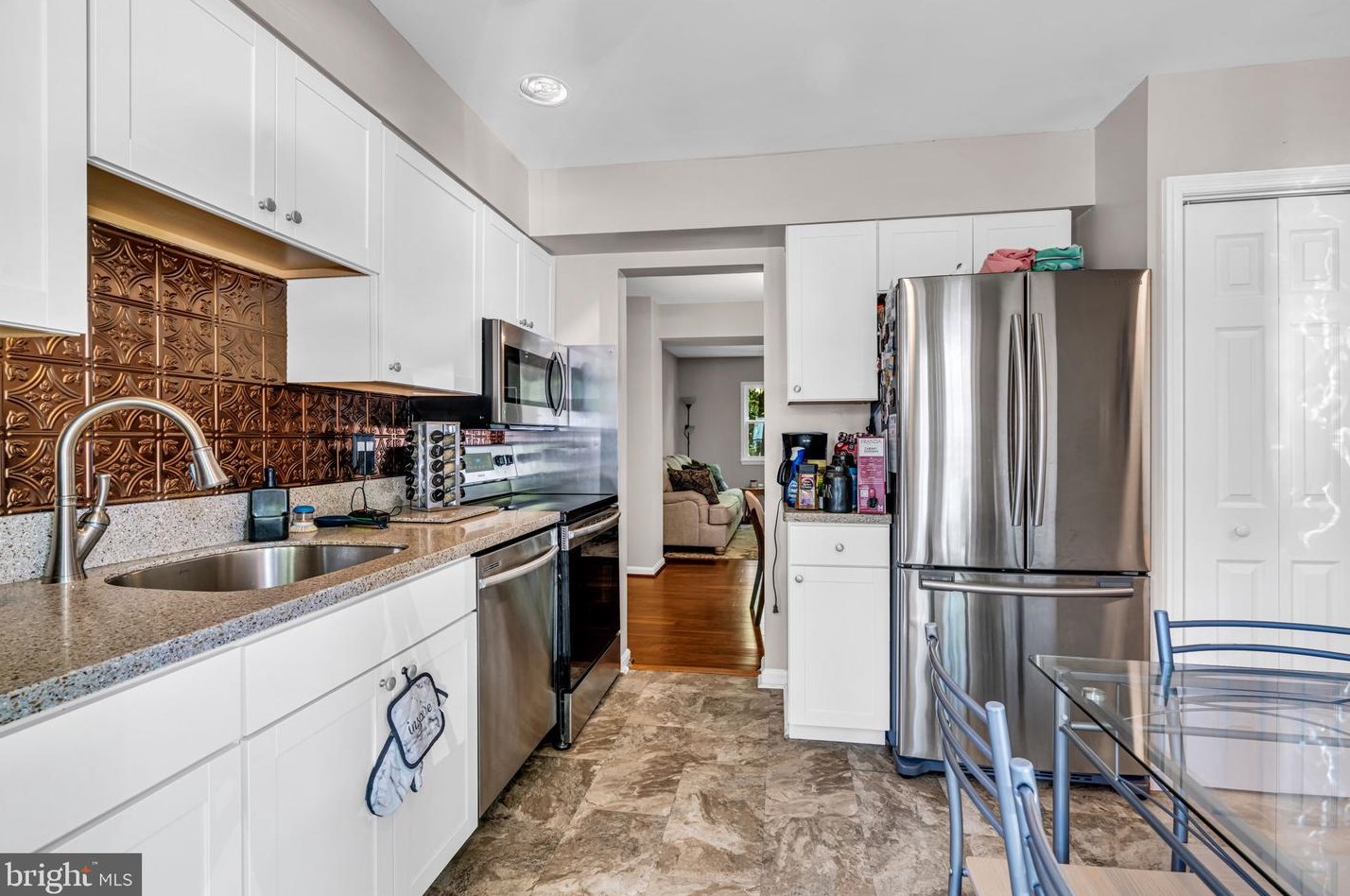 1919 Mariner Ln, Woodbridge VA  22192-2329 exterior