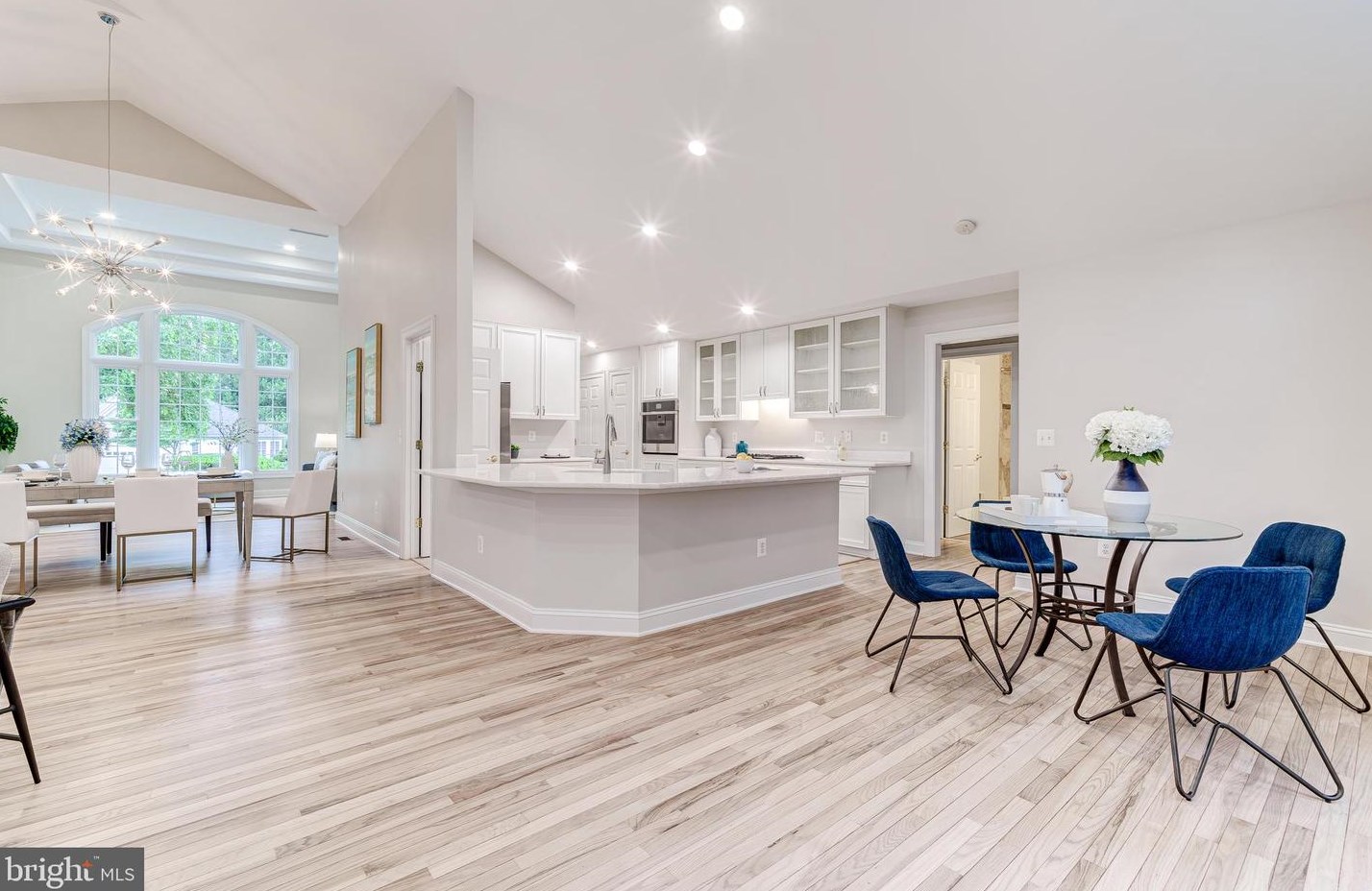 1846 Strickland Ct, Woodbridge VA  22191-4560 exterior