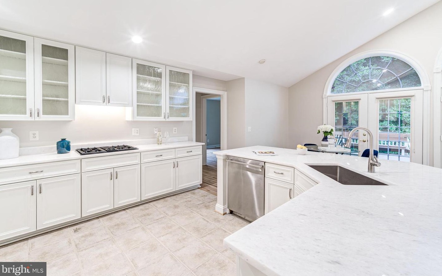 1846 Strickland Ct, Woodbridge VA  22191-4560 exterior