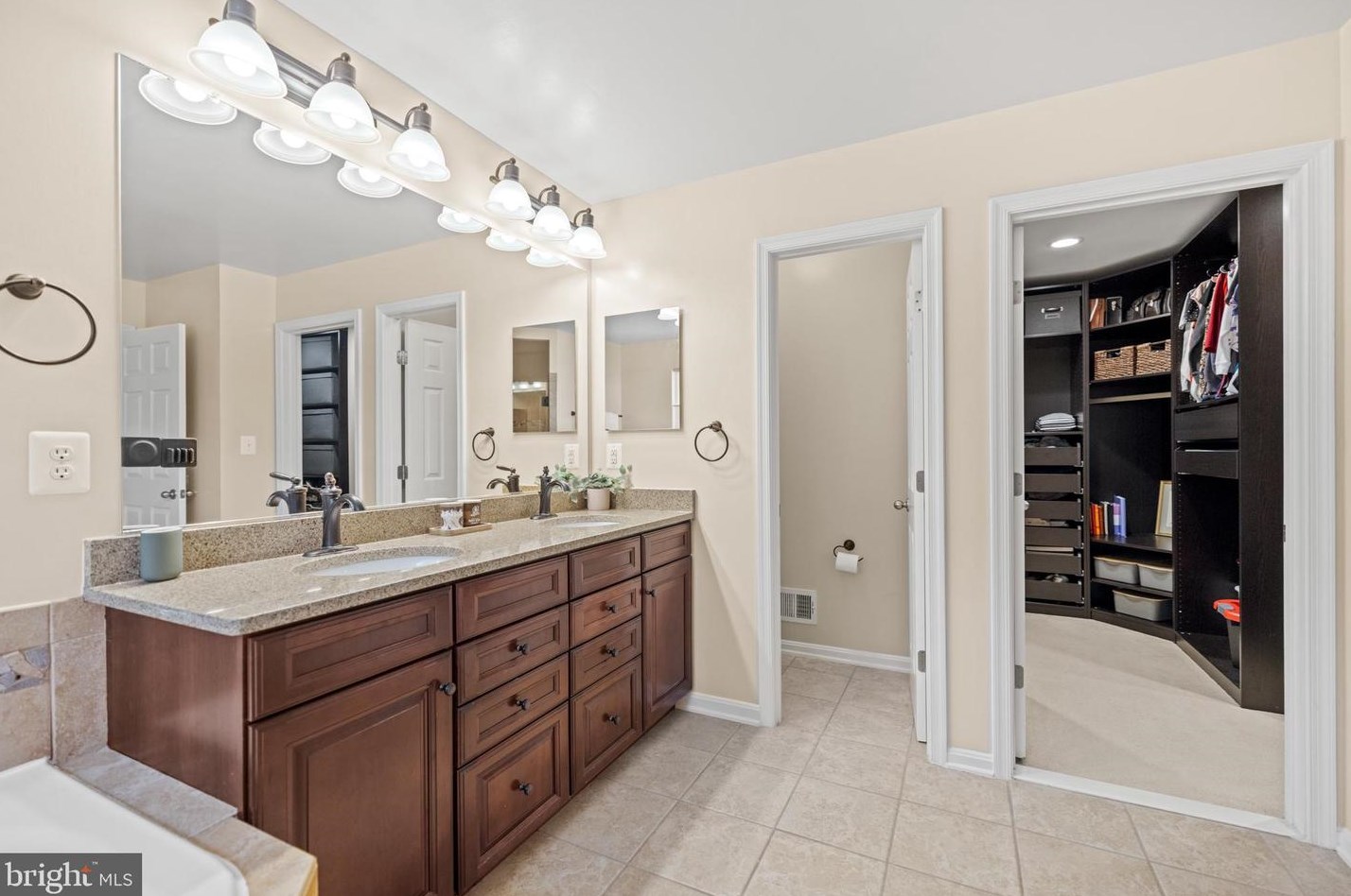 16060 Imperial Eagle Ct, Woodbridge VA  22191-6559 exterior