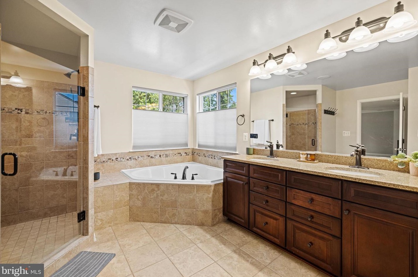 16060 Imperial Eagle Ct, Woodbridge VA  22191-6559 exterior