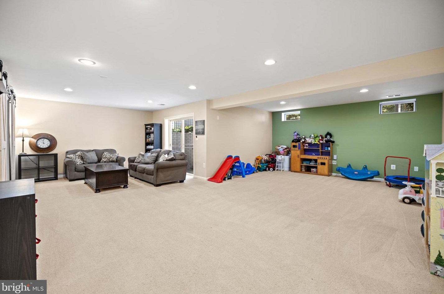 16060 Imperial Eagle Ct, Woodbridge VA  22191-6559 exterior