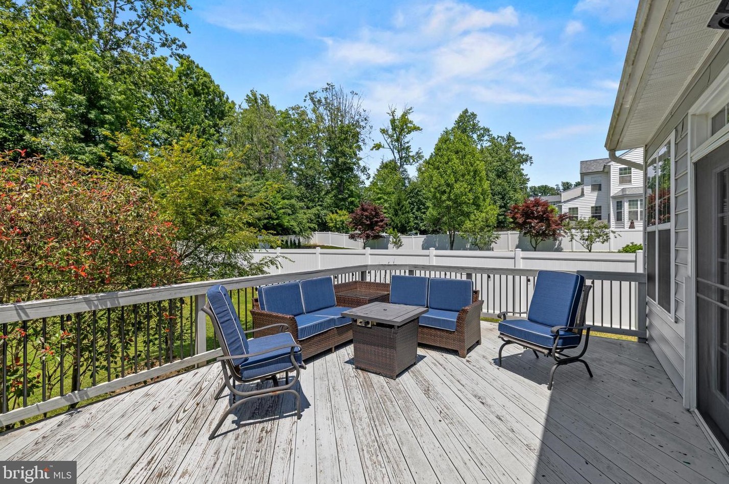 16060 Imperial Eagle Ct, Woodbridge VA  22191-6559 exterior