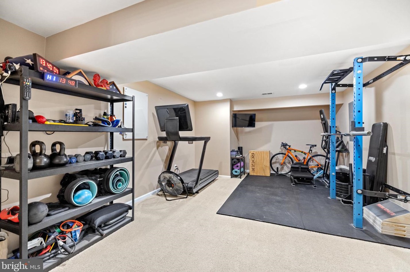 16060 Imperial Eagle Ct, Woodbridge VA  22191-6559 exterior