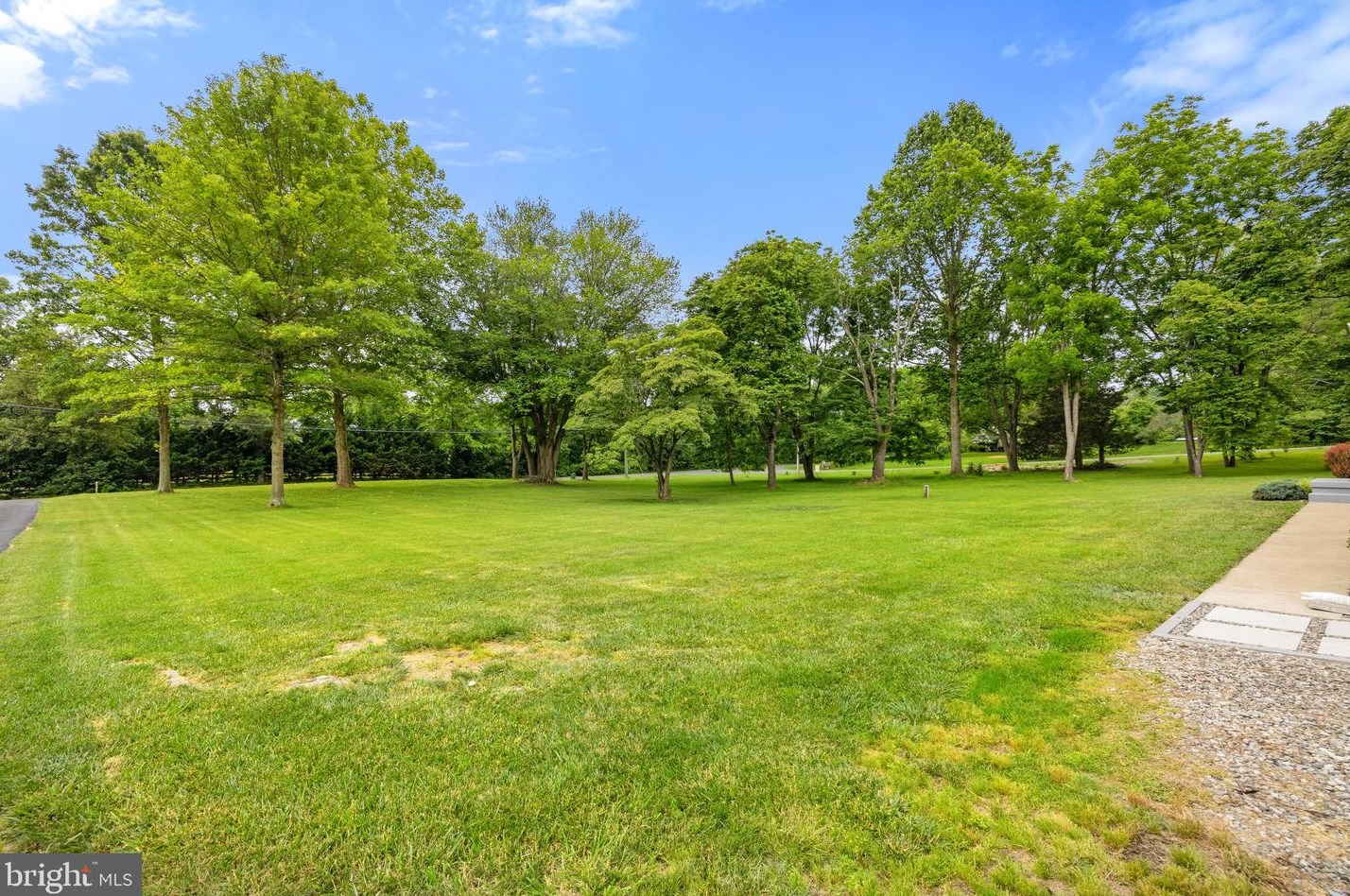 15900 Waterfall Rd, Haymarket VA  20169-2127 exterior