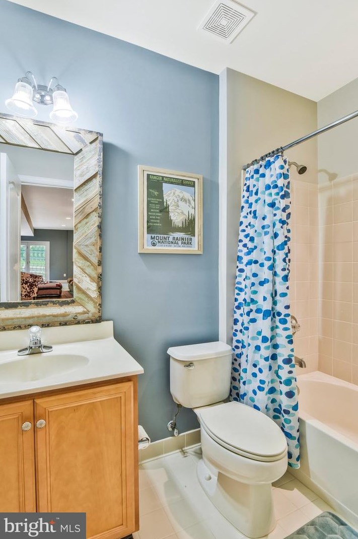 5765 Amelia Springs Cir, Haymarket VA  20169-5416 exterior