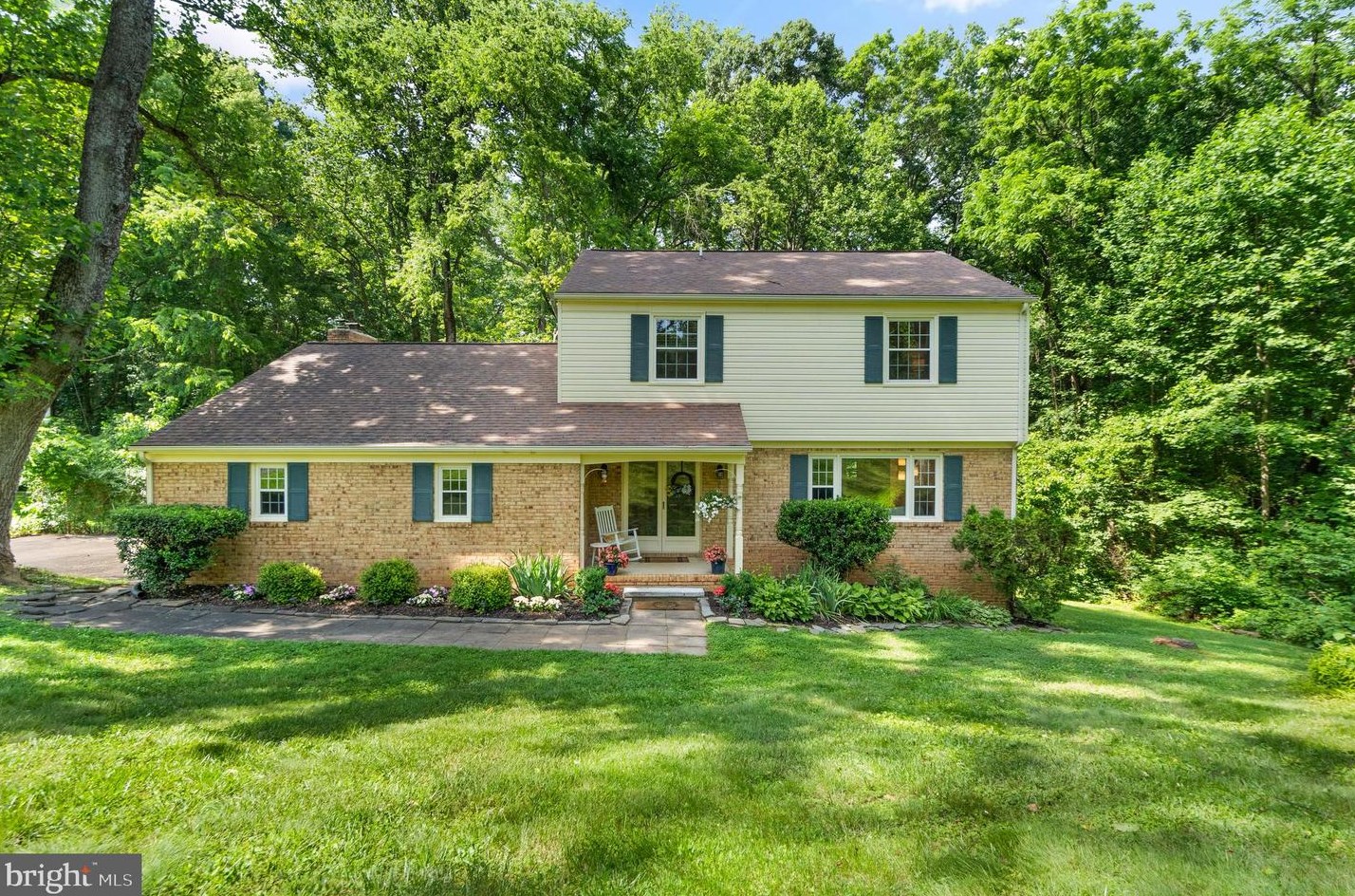 10536 Knollwood Dr, Manassas VA  20111-2834 exterior