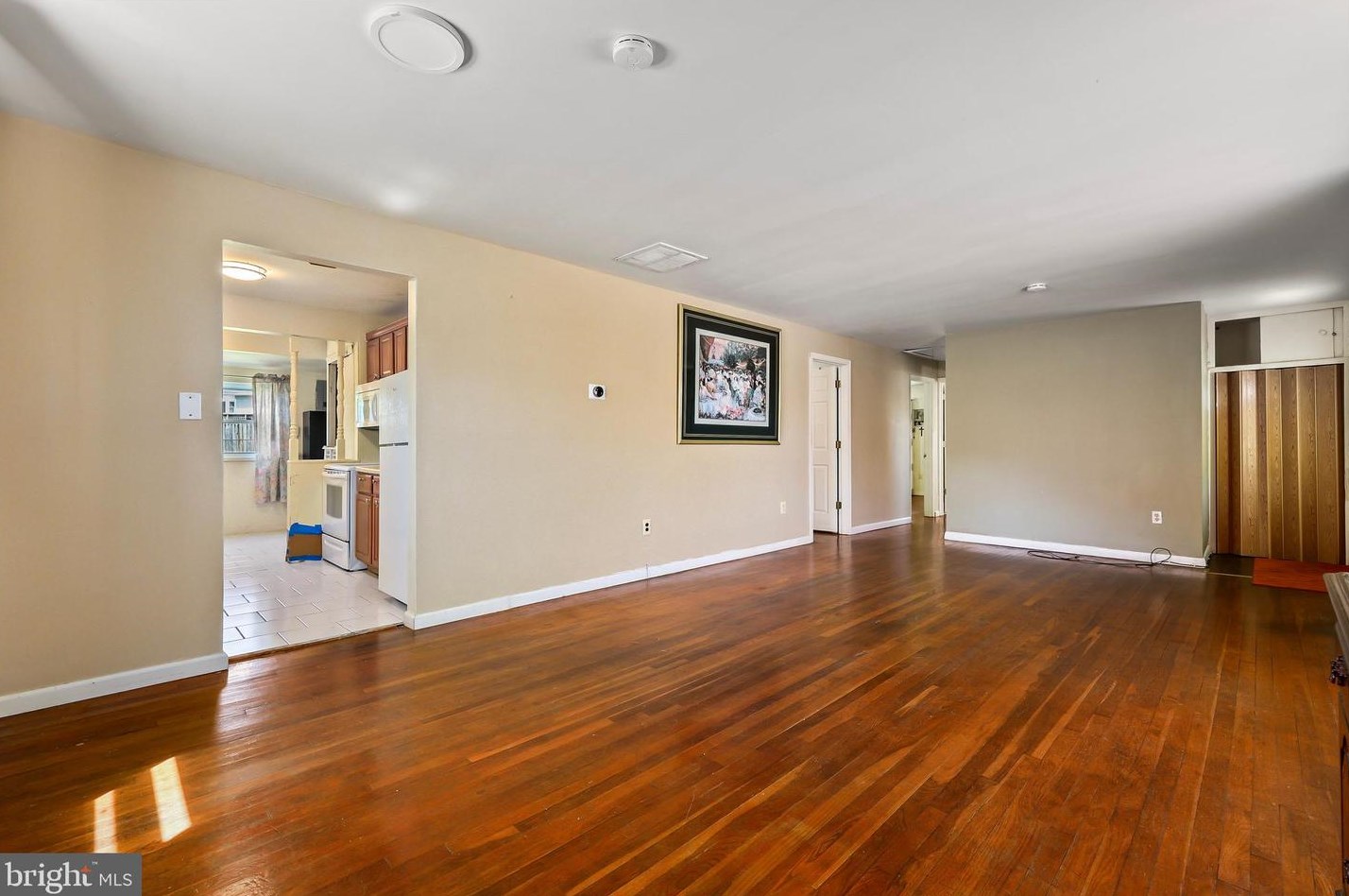 13506 Wood St, Woodbridge VA  22191-1323 exterior