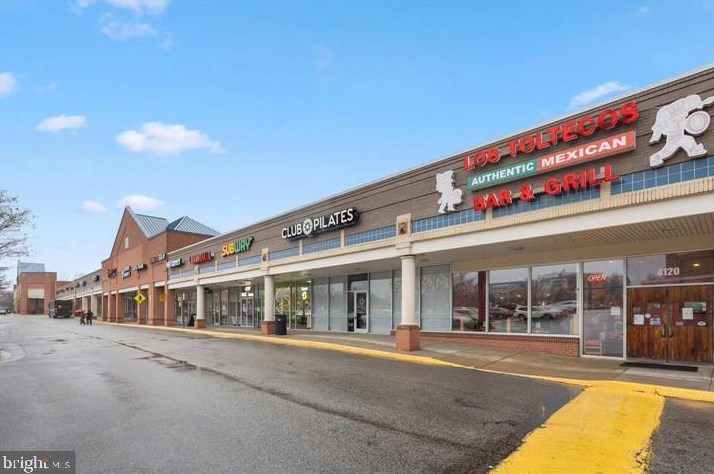 3863 Sunny Brook Ct, Woodbridge VA  22192-6443 exterior