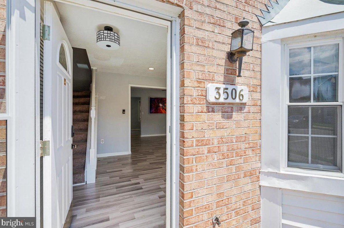 3506 Legere Ct, Woodbridge VA  22193-1007 exterior