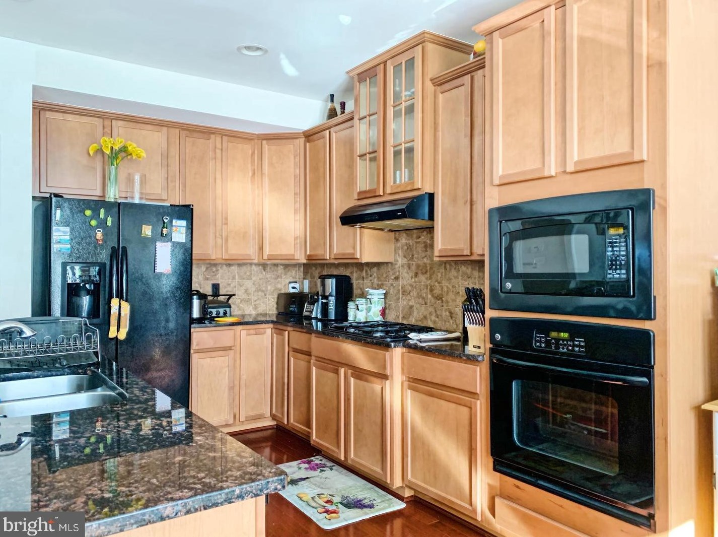 7411 Brunson Cir, Gainesville VA  20155-4904 exterior