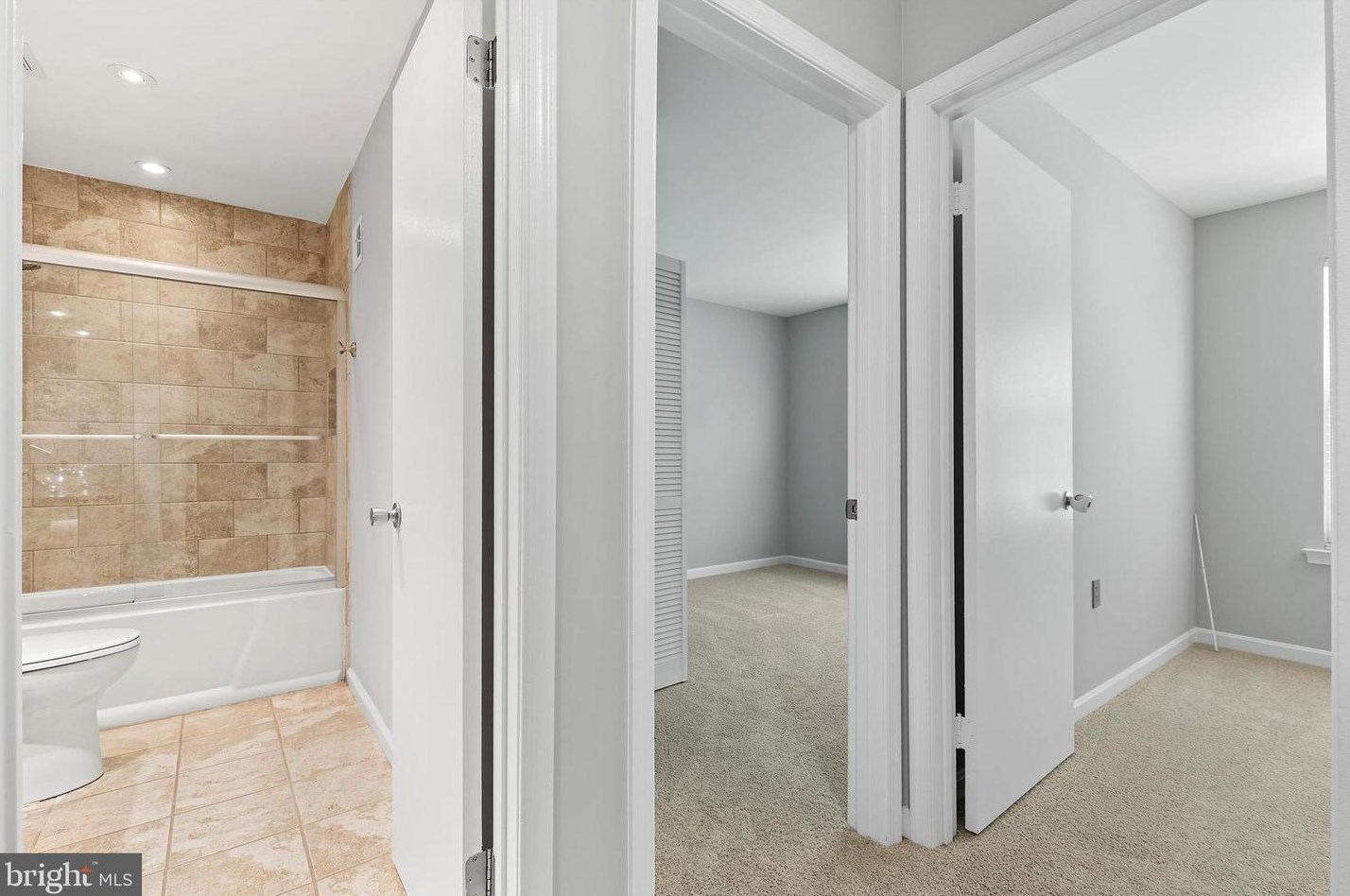 15244 Streamside Ct, Dumfries VA  22025-3021 exterior