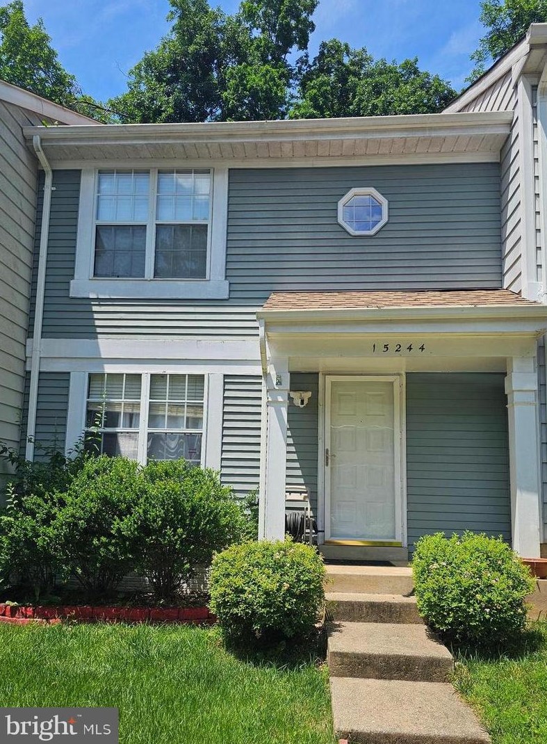 15244 Streamside Ct, Dumfries VA  22025-3021 exterior