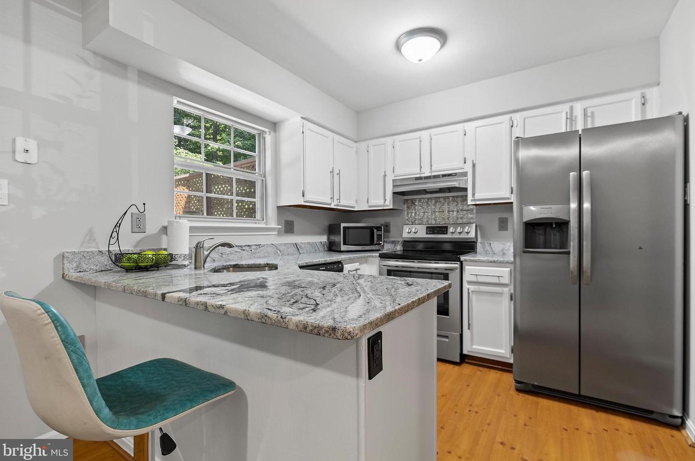 15244 Streamside Ct, Dumfries VA  22025-3021 exterior