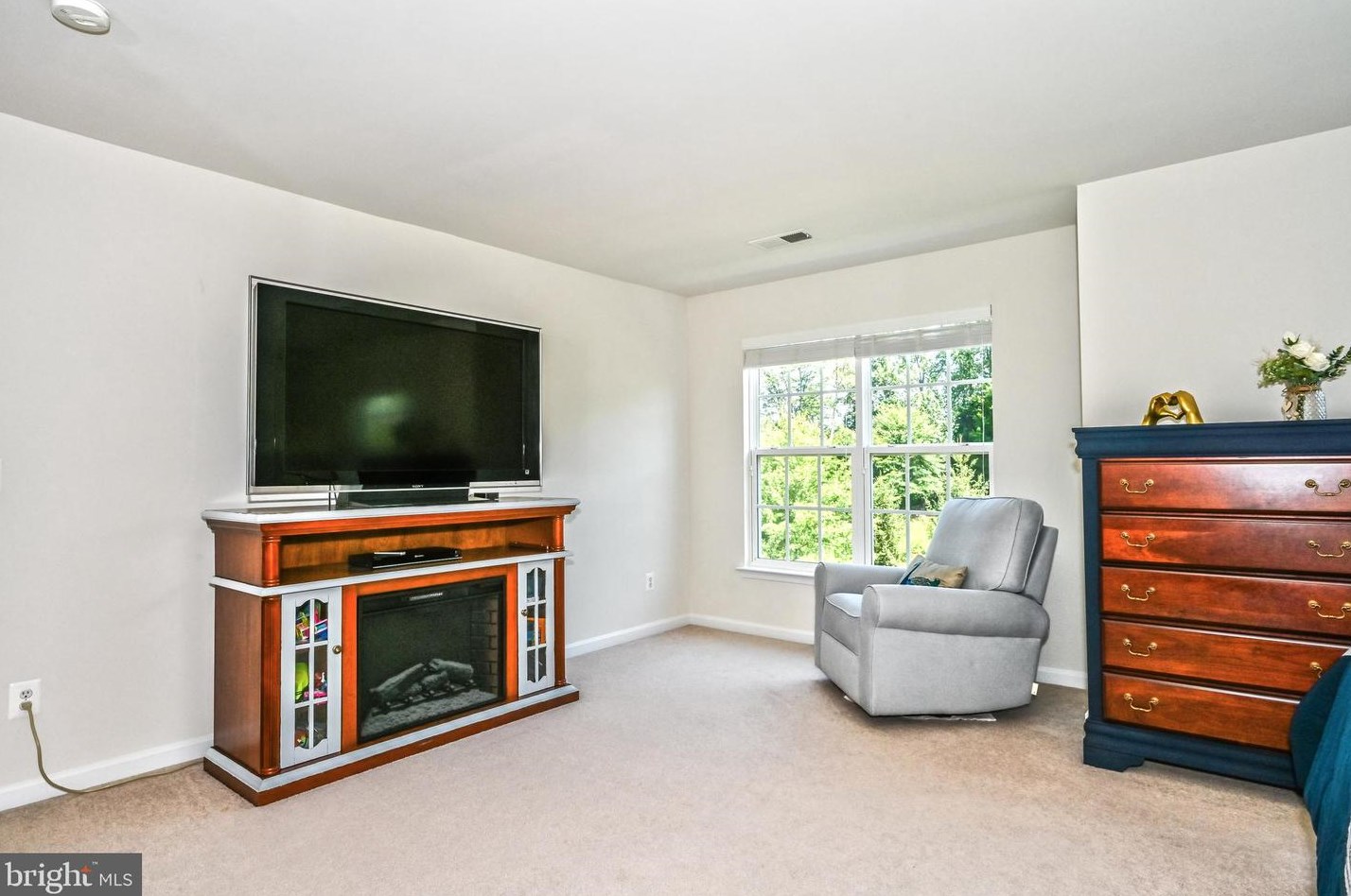 8393 Mineral Spg Dr, Manassas VA 20112-2420 exterior