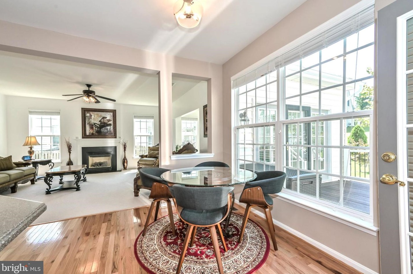 8393 Mineral Spg Dr, Manassas VA 20112-2420 exterior