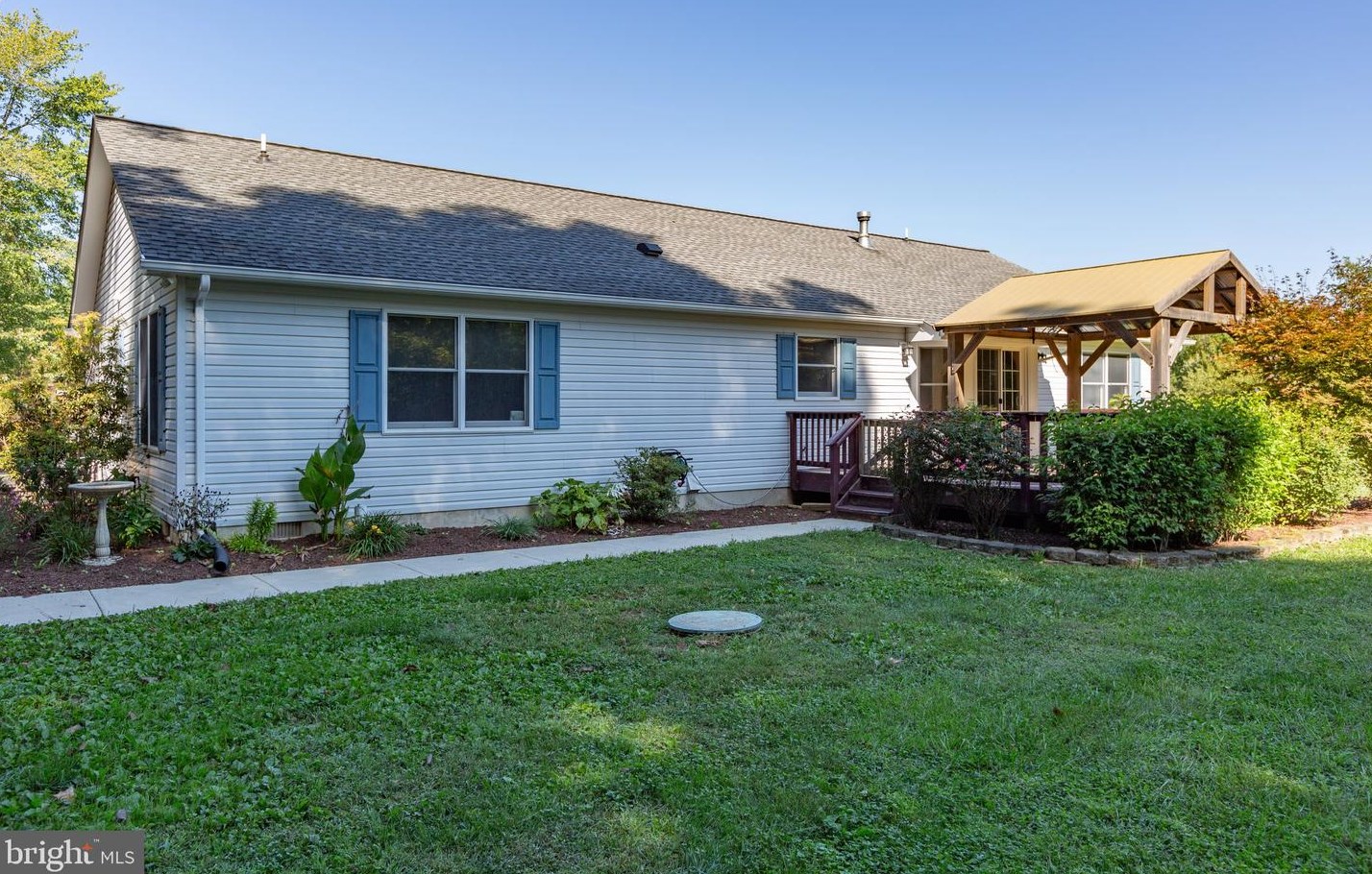 10647 Moore Dr, Manassas VA 20111-2929 exterior