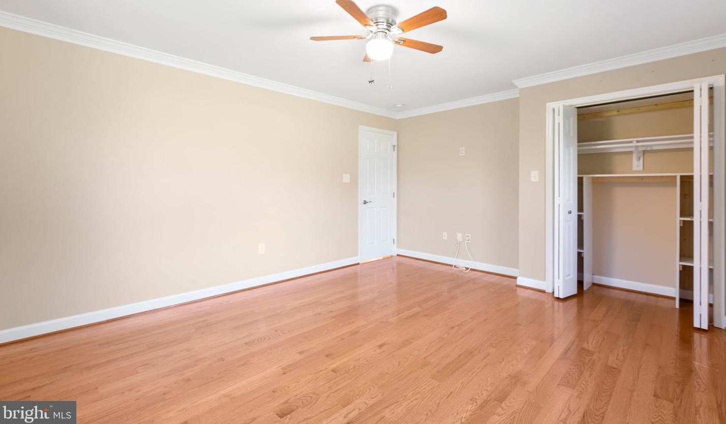 10647 Moore Dr, Manassas VA 20111-2929 exterior