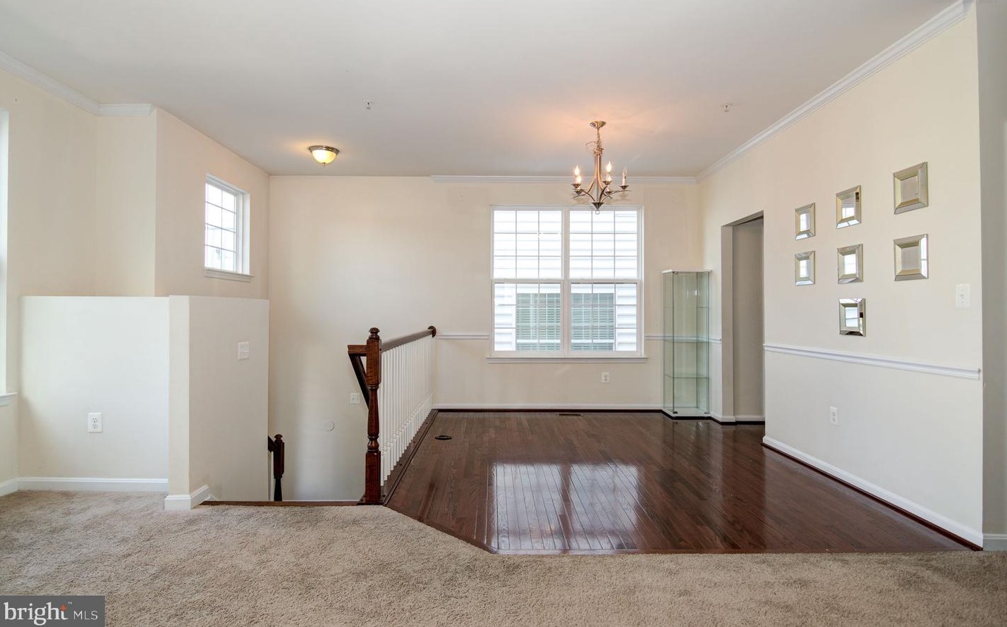 3401 Eagle Ridge Dr, Woodbridge VA  22191-6562 exterior
